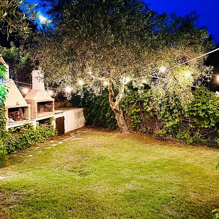 Semesterbostad Stella, With Garden, Five Minutes From The *