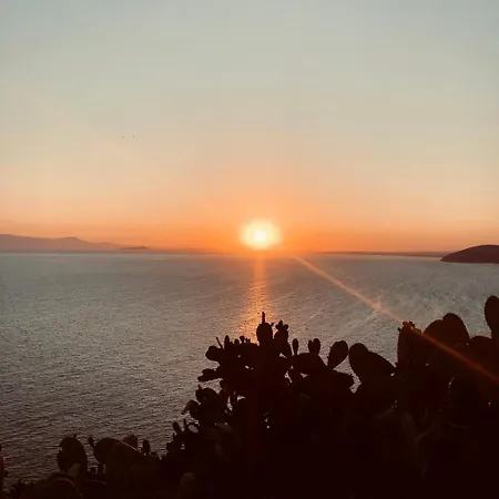 Semesterbostad Stella, With Garden, Five Minutes From The