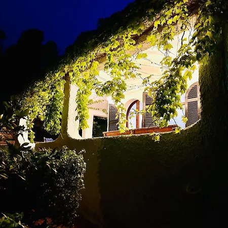 Stella, With Garden, Five Minutes From The Semesterbostad