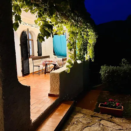 Holiday home Stella, With Garden, Five Minutes From The Torre delle Stelle