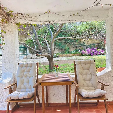 Stella, With Garden, Five Minutes From The Holiday home *