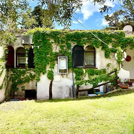 Stella, With Garden, Five Minutes From The Holiday home Torre delle Stelle