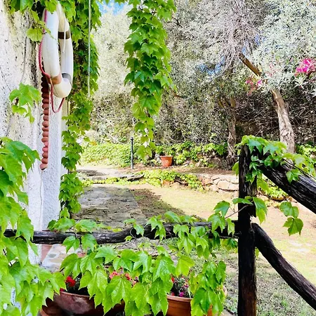 Stella, With Garden, Five Minutes From The Holiday home