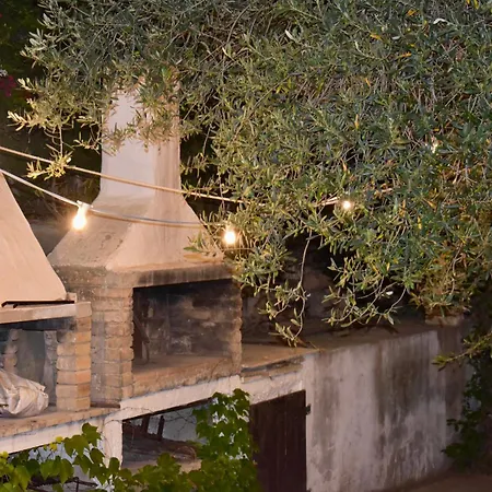 Stella, With Garden, Five Minutes From The