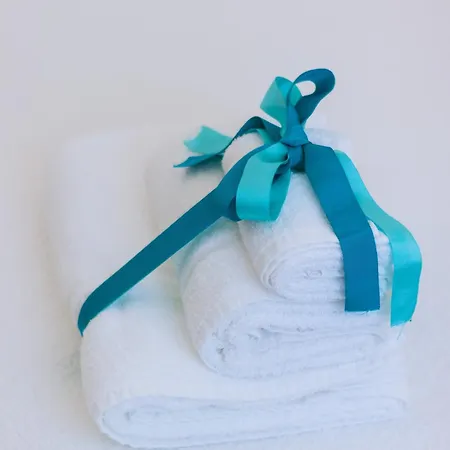 Semesterbostad Stella, With Garden, Five Minutes From The